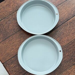 Set of 2 Nordic Ware Non Stick Surface 9 inch baking pans